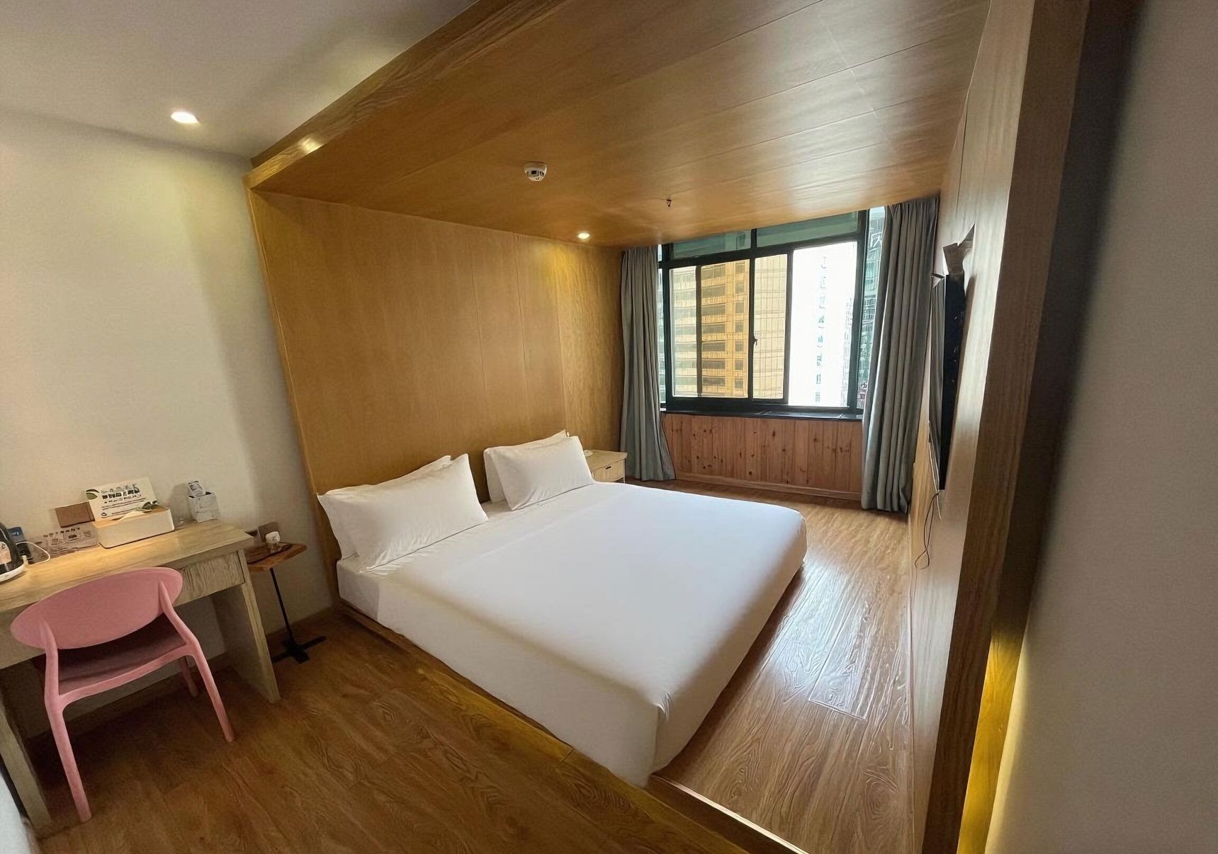 chongqingyinshiguangjiangjingjiudian 3*