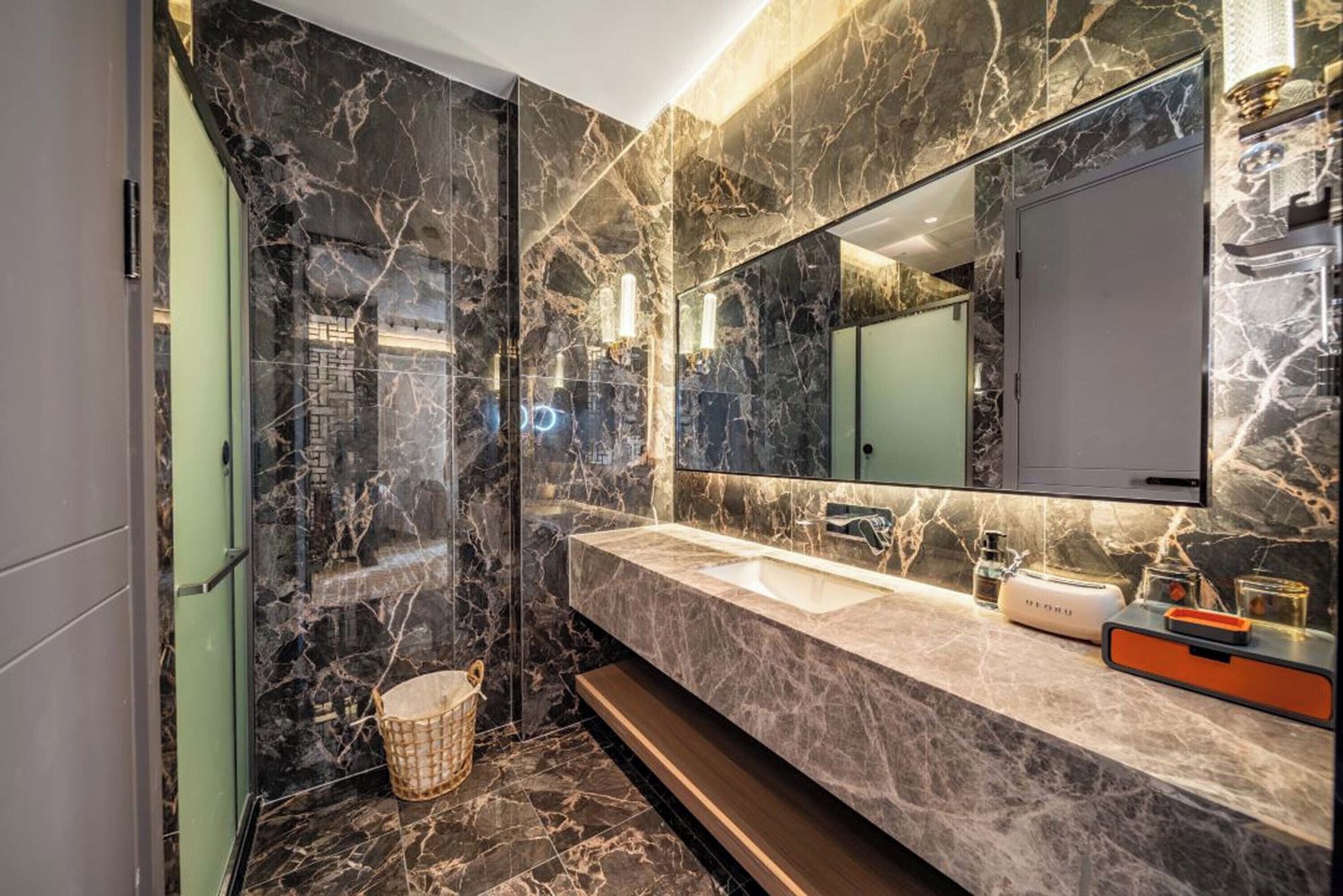 Pilot River View Hotel -Chongqing Jiefangbei Hongyadong Branch 3*