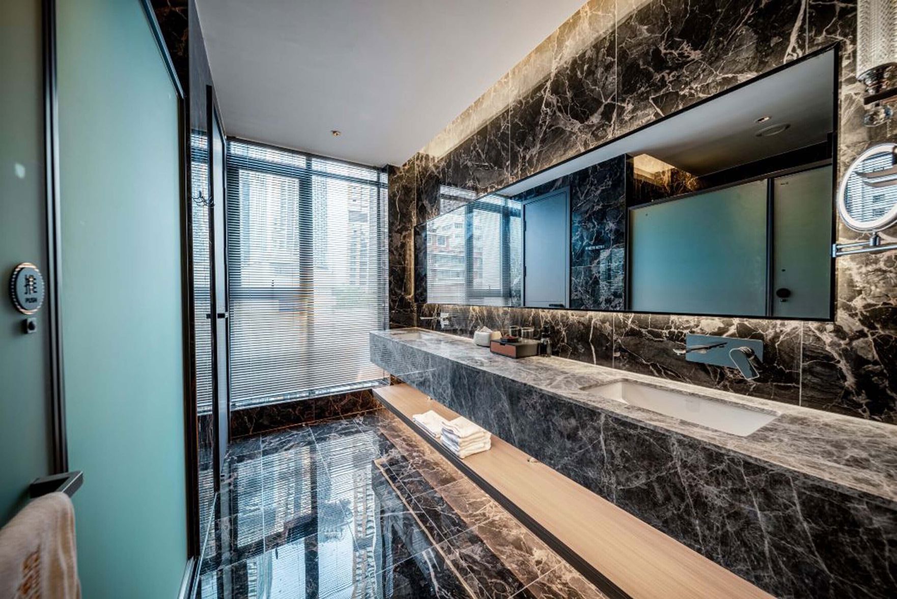 Pilot River View Hotel -Chongqing Jiefangbei Hongyadong Branch 3*