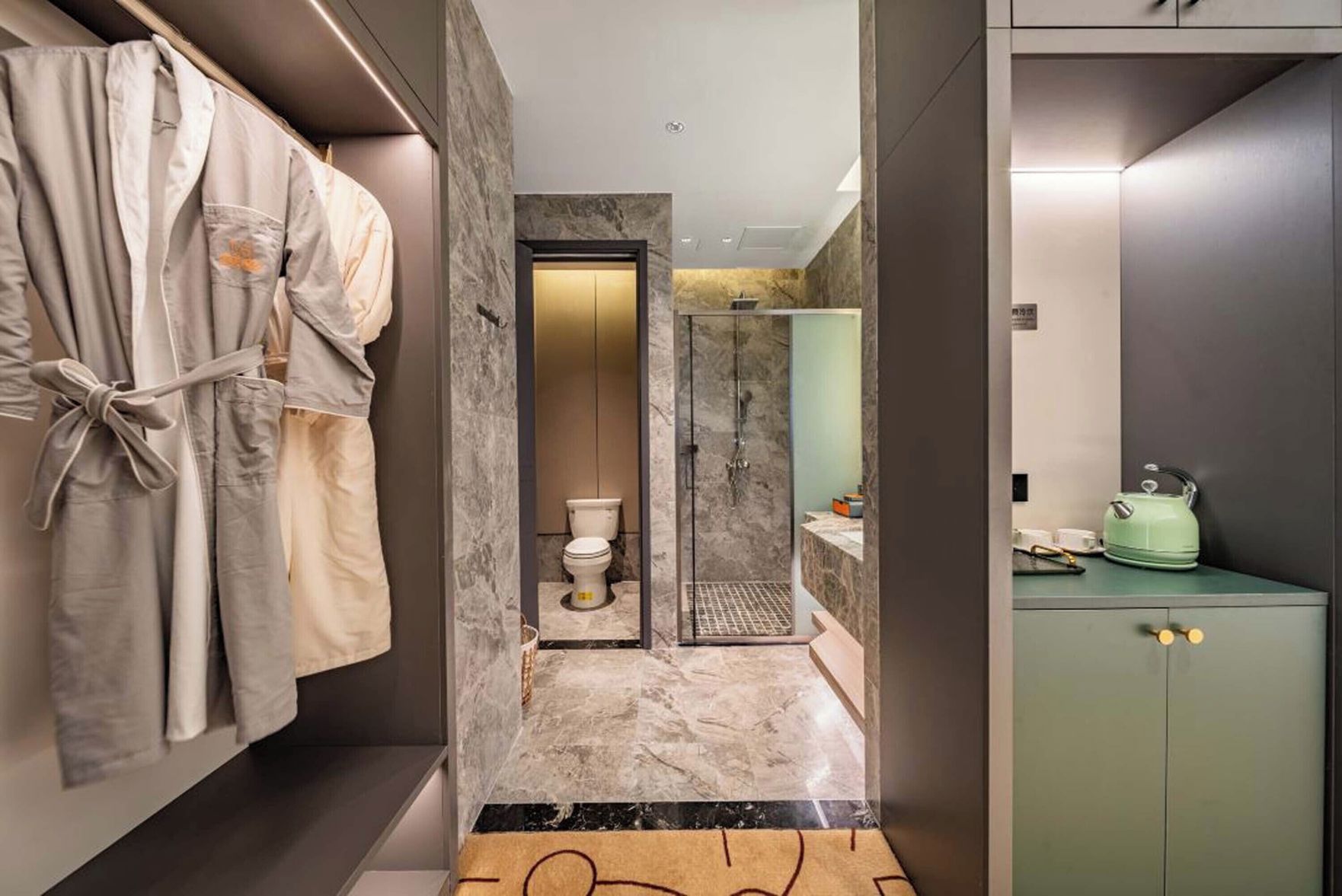 Pilot River View Hotel -Chongqing Jiefangbei Hongyadong Branch 3*