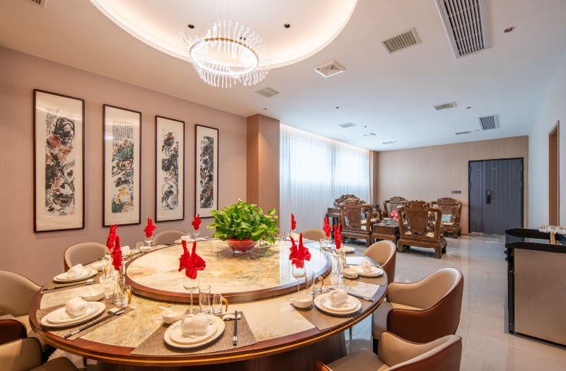 Jifeng International Hotel (Yibang International Branch of Suzhou Third Junior High School) 3*