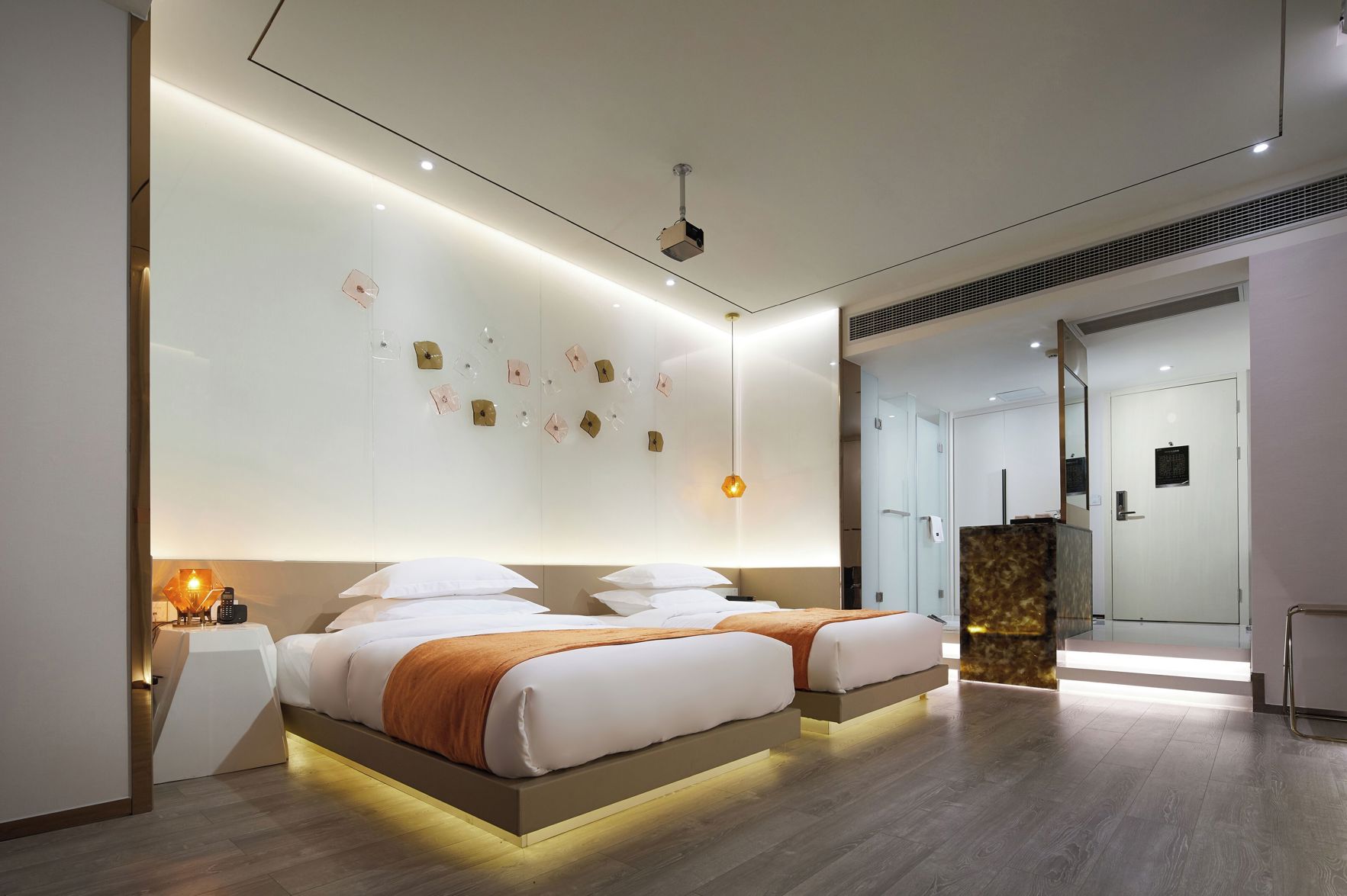 m58 Sky Sunset Hotel 2*