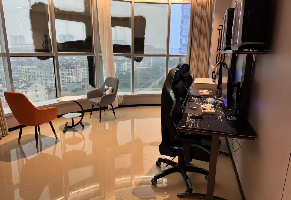 Leishen E-Sports Hotel (Gaomi Renmin Avenue) 2*