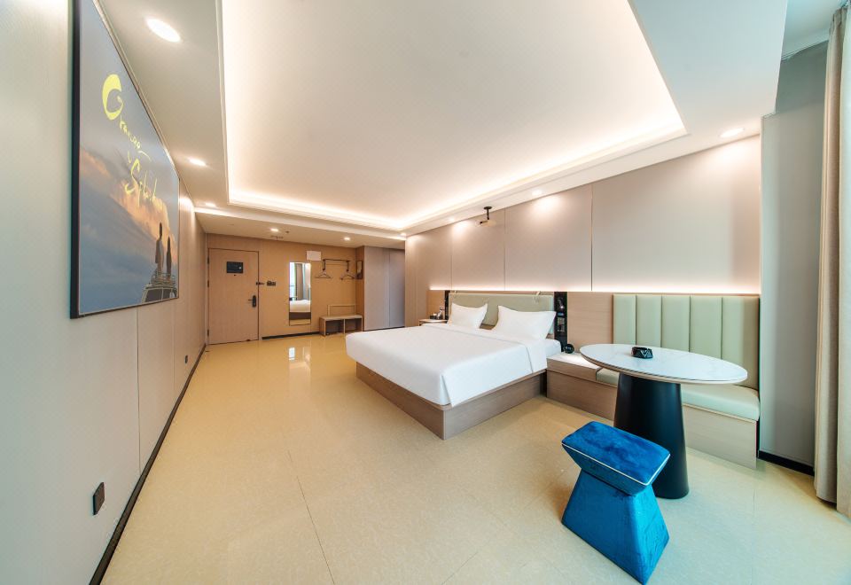 Leishen E-Sports Hotel (Gaomi Renmin Avenue) 2*