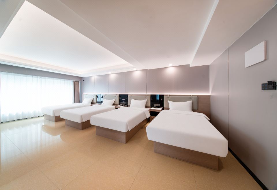 Leishen E-Sports Hotel (Gaomi Renmin Avenue) 2*