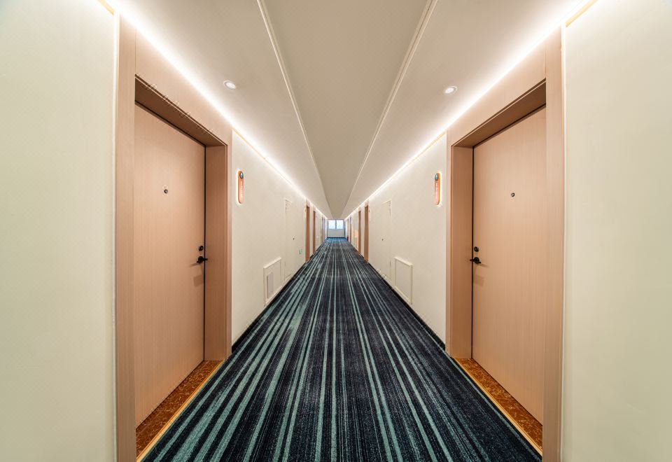Leishen E-Sports Hotel (Gaomi Renmin Avenue) 2*