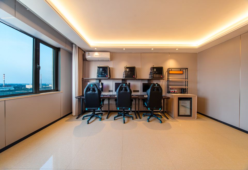 Leishen E-Sports Hotel (Gaomi Renmin Avenue) 2*