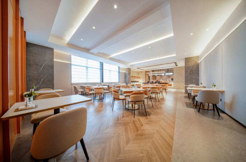 Home Inn Select Hotel 3*