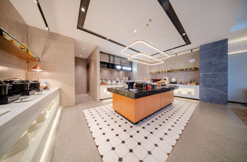 Home Inn Select Hotel 3*