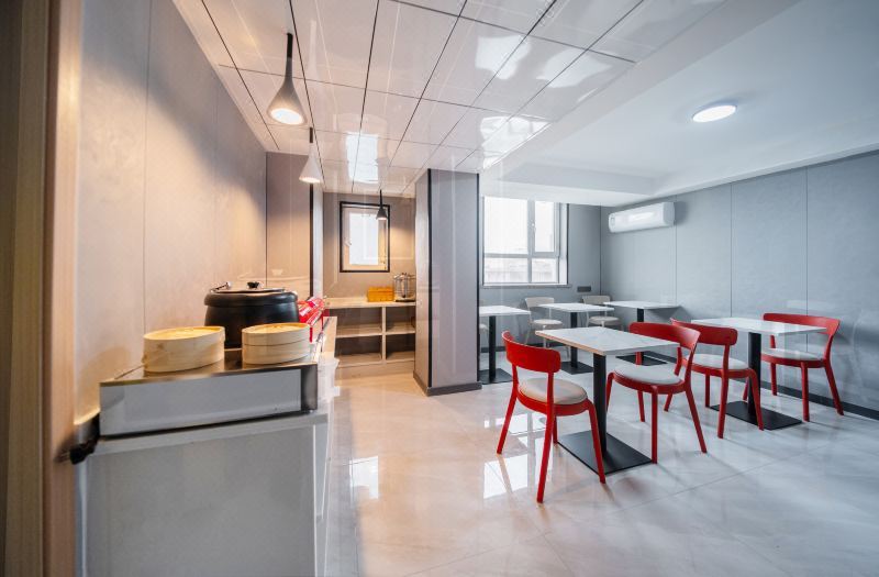 Shankee Hotel (Aksu Railway Station Nanhu People's Park) 2*