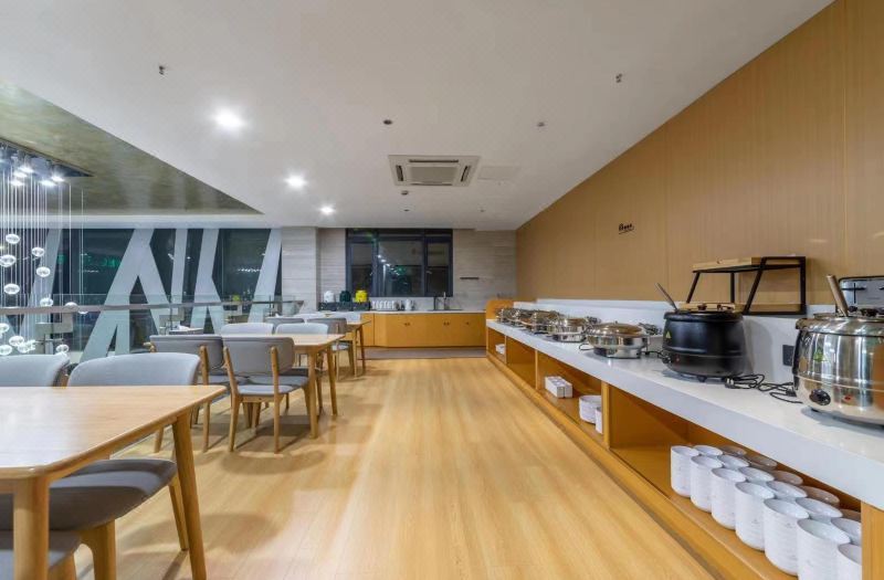 Yixuan  Hotel (YangzhouGaoyouQinyou Road Branch) 2*