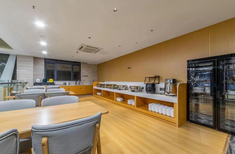 Yixuan  Hotel (YangzhouGaoyouQinyou Road Branch) 2*