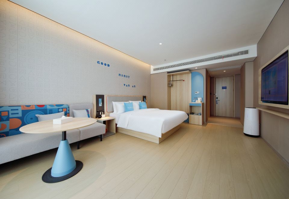 Homeinn Hotel (Zhenjiang Jurong Wuyue Plaza Railway Station) 2*
