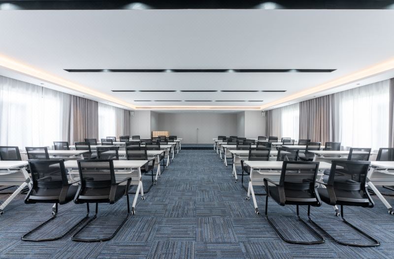 Home Inn Business Hotel(Qingdao Haier Industrial Park Pure Life Journey) 3*
