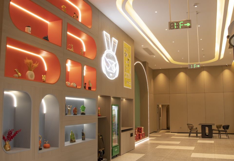 Yilong Wanguo Hotel (Luoyang Yiyang Qingpi Avenue Bearing Industry Park Branch) 2*