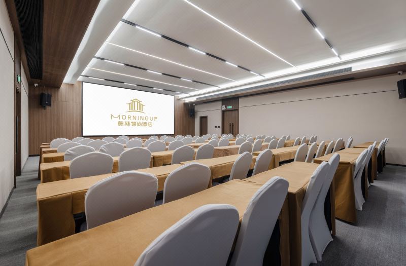 Moling Jinshang Hotel (Nanning Chaoyang Plaza Metro Station Sanjie Liangxiang Branch) 3*