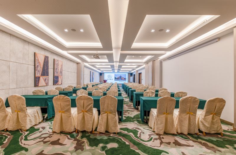Yinzuo Hemei Hotel (Weifang Railway Station Taihua City) 3*