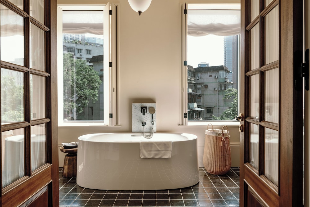 Sunyata Mountain Alley Chongqing Resort 3*