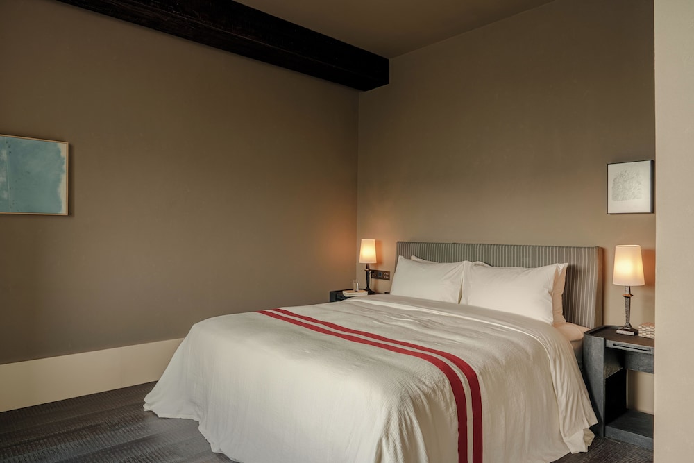 Sunyata Mountain Alley Chongqing Resort 3*