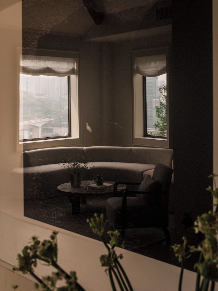 Sunyata Mountain Alley Chongqing Resort 3*