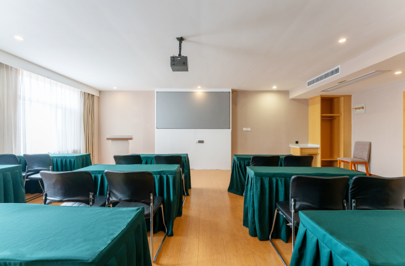 Homeinn · neo (Qingdao Jiaozhou Shaohai Wetland Park) 2*