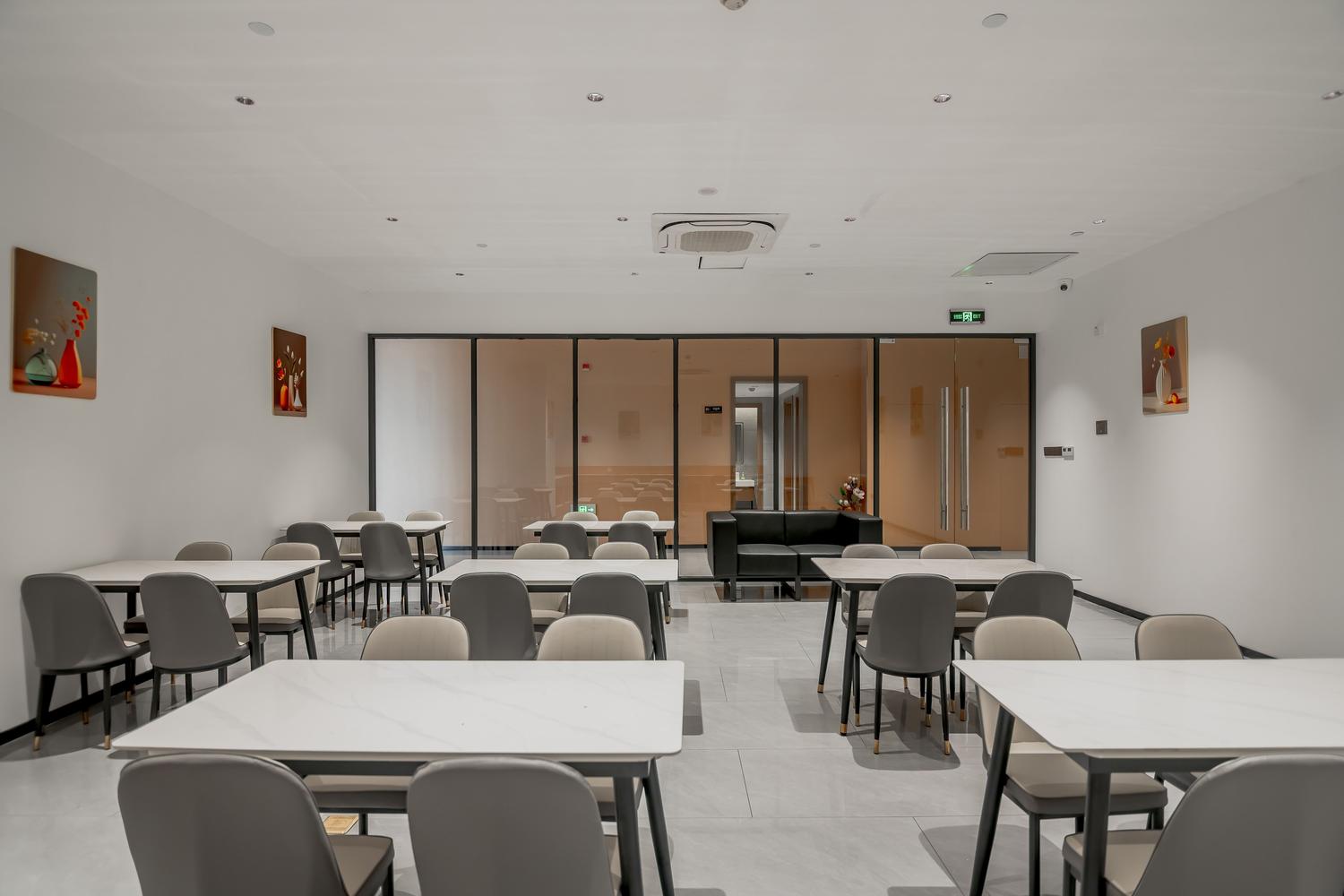 Aifei Hotel (Ningbo Cixi Tsinghua Science Park Branch) 2*