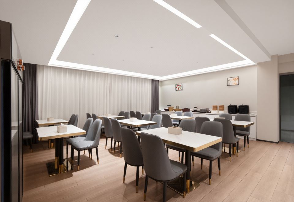 Luoyang Wanye Hotel 3*