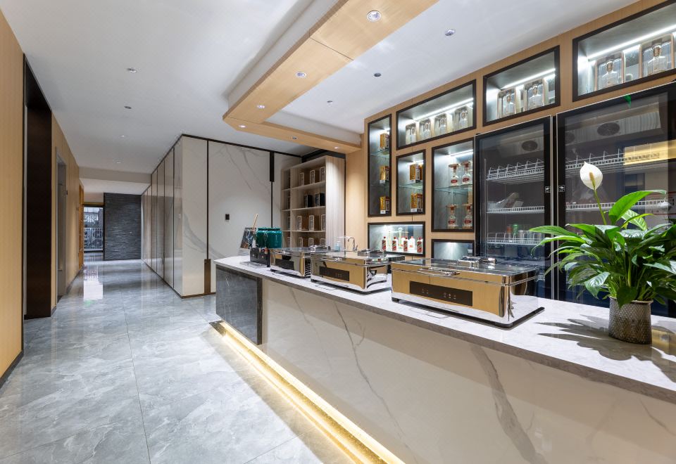 Elong Anyun Hotel (Yangcheng Peninsula Amusement Park Weiting Subway Station) 3*