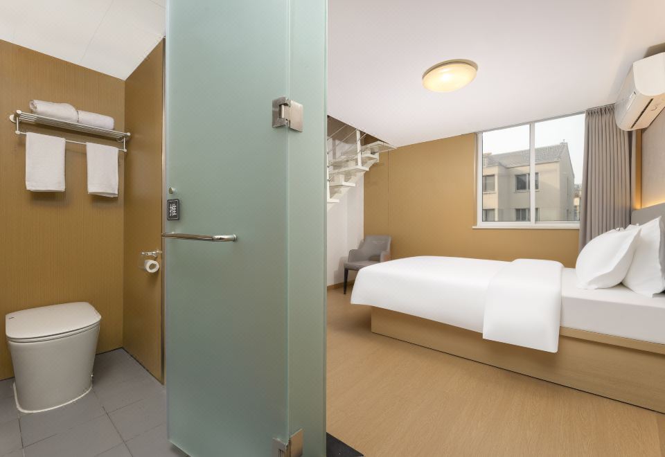 Elong Anyun Hotel (Yangcheng Peninsula Amusement Park Weiting Subway Station) 3*