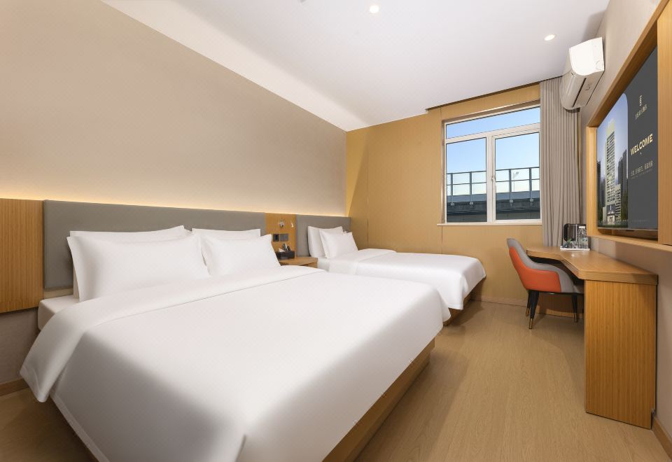 Elong Anyun Hotel (Yangcheng Peninsula Amusement Park Weiting Subway Station) 3*