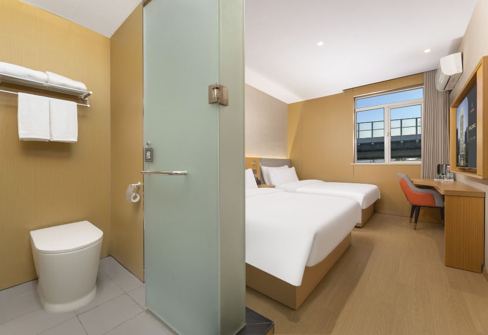 Elong Anyun Hotel (Yangcheng Peninsula Amusement Park Weiting Subway Station) 3*