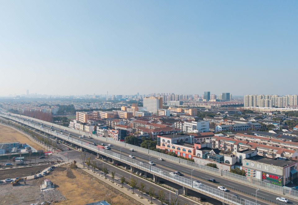 Elong Anyun Hotel (Yangcheng Peninsula Amusement Park Weiting Subway Station) 3*