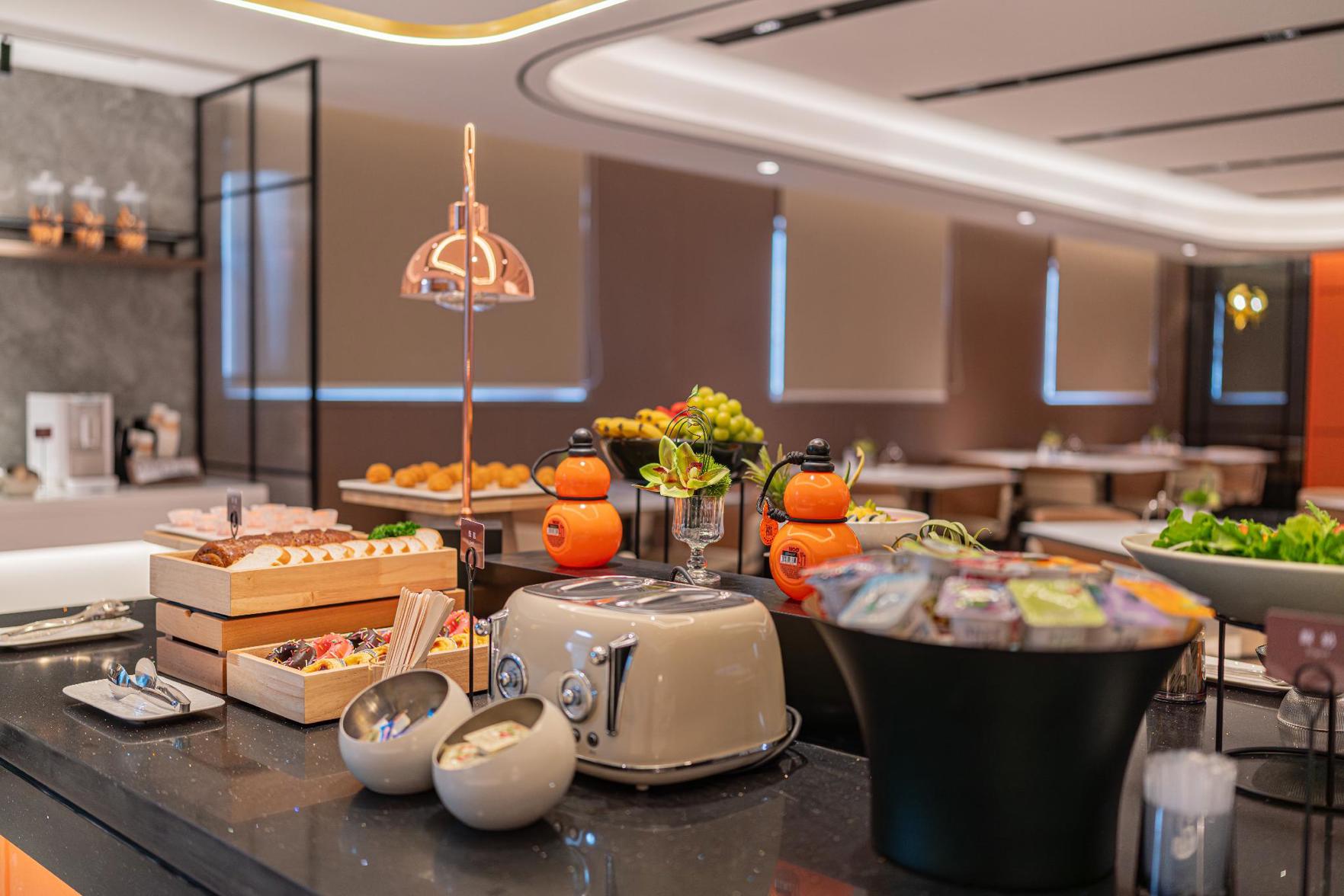Home Inn Select (Shenyang Taiyuan Street, Northern Theater Command General Hospital Heping Branch) 3*