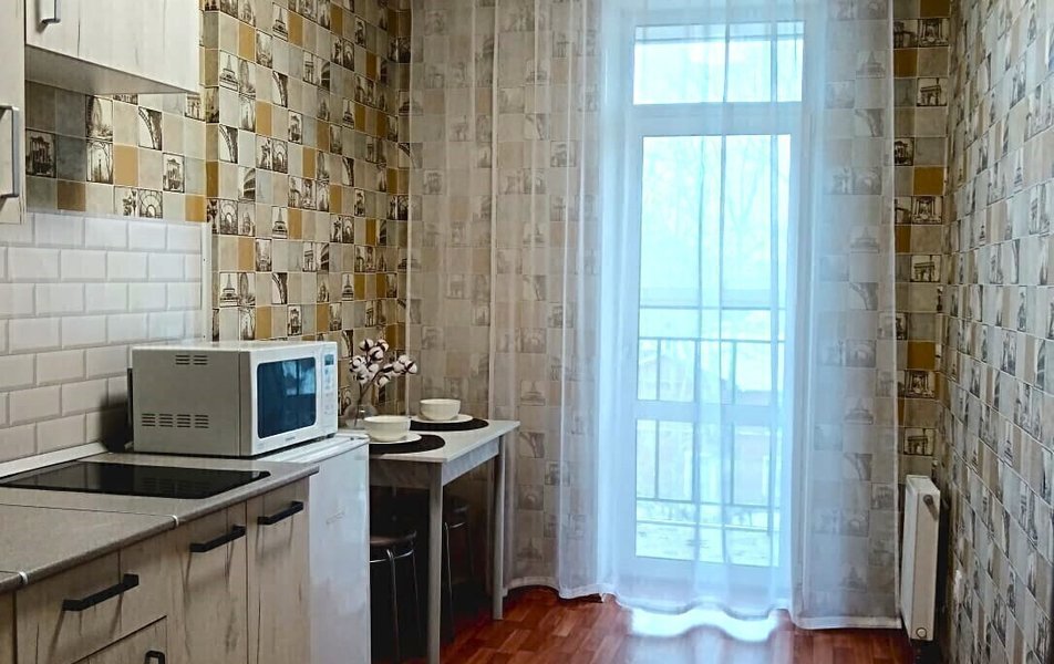 Кольцово Хоум на Бахчиванджи 15 2*