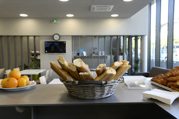Study Hotel 0*