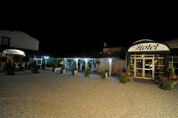 Hotel Le Pont Bernet 2*