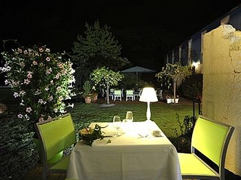 Hotel Le Pont Bernet 2*