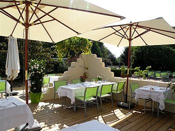 Hotel Le Pont Bernet 2*