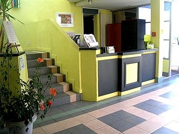 Hotel Le Pont Bernet 2*
