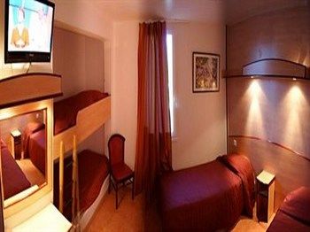 Logis Hotel Acotel 2*
