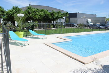 Logis Hotel Acotel 2*