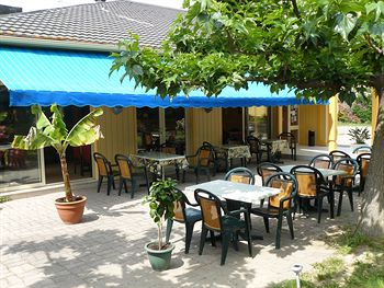 Logis Hotel Acotel 2*