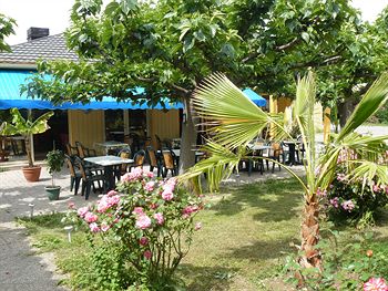 Logis Hotel Acotel 2*