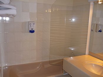 Logis Hotel Noemys Brive - Restaurant Le Teinchurier 3*