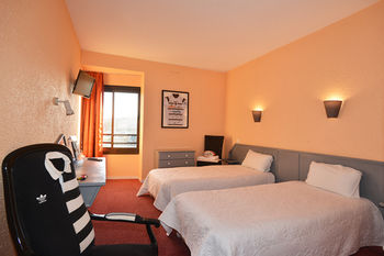 Logis Hotel Noemys Brive - Restaurant Le Teinchurier 3*
