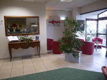 Logis Hotel Noemys Brive - Restaurant Le Teinchurier 3*