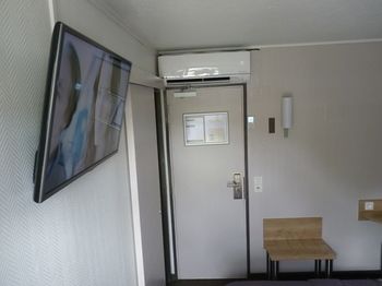 Hotel Wood Inn Bordeaux Aeroport 2*