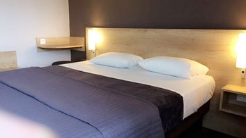 Hotel Wood Inn Bordeaux Aeroport 2*