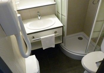 Hotel Wood Inn Bordeaux Aeroport 2*