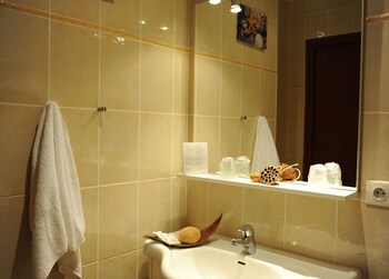 Atlantis Hotel Mimizan Les Landes 2*